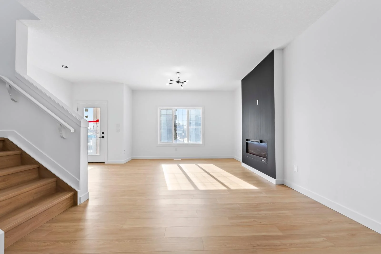 32 Units In Woodbend Leduc 2