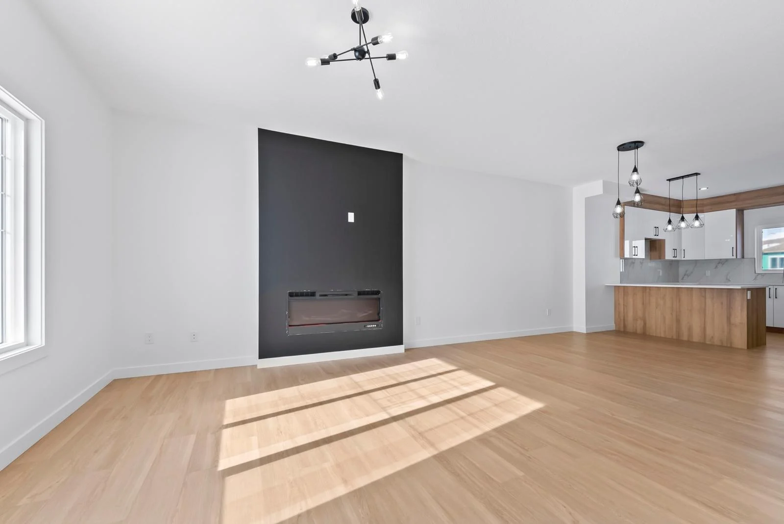 32 Units In Woodbend Leduc 3